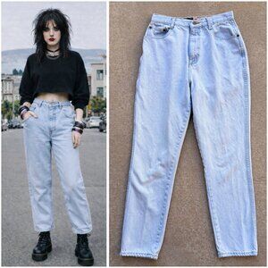 Classic Light Wash Vintage 90s Mom Jeans
